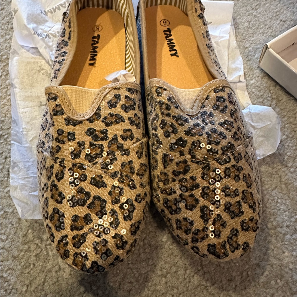 Leopard flats